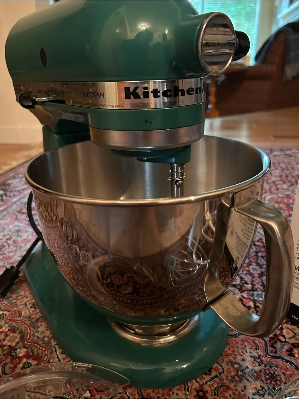 EUC KitchenAid standing mixer in green with Stainless Steel bowl